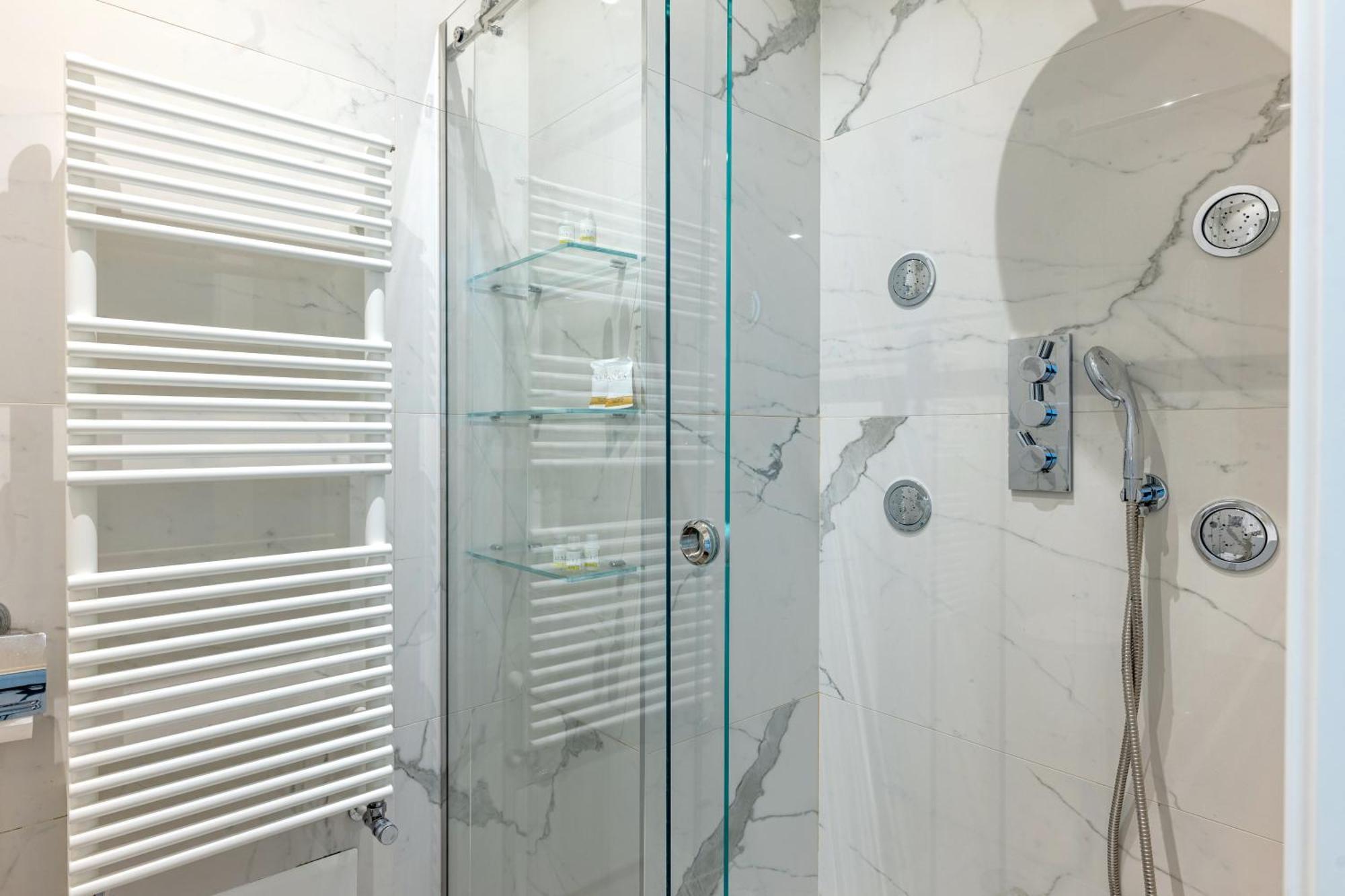 Exclusive Deluxe Apt Up To 6 People & Heated Tub Polignano a Mare Eksteriør bilde